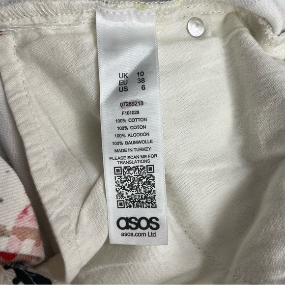 ASOS DESIGN denim skirt in art print US size 6; UK size 10. Unique Art. - Picture 7 of 7